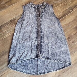 Cirana Lace Detail Sleeveless Acid Wash Tunic Top, Size Medium